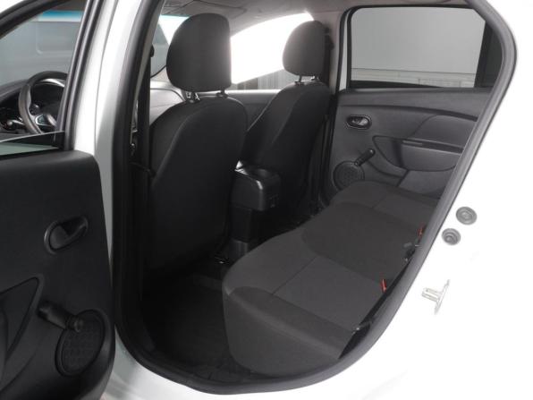 Renault Logan II Рестайлинг с пробегом 2018 года, цена 899 000 рублей, 140233 км, седан, Автокод Объявления