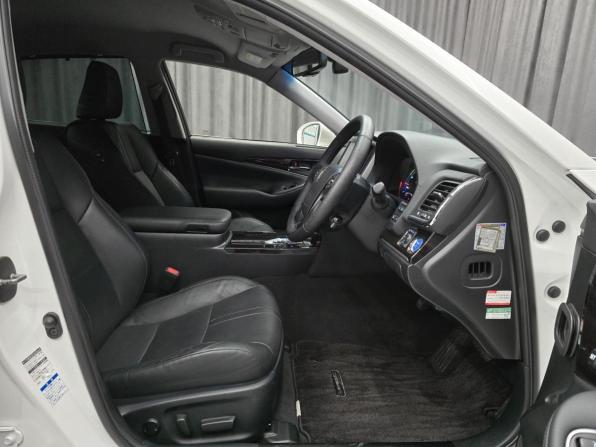 Toyota Crown XIV (S210) Рестайлинг с пробегом 2015 года, цена 2 649 000 рублей, 193000 км, седан, Автокод Объявления