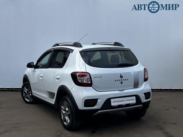 Renault Sandero II с пробегом 2017 года, цена 950 000 рублей, 118892 км, хэтчбек, Автокод Объявления