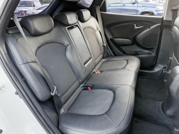 Hyundai ix35 I Рестайлинг с пробегом 2013 года, цена 1 262 000 рублей, 162342 км, внедорожник, Автокод Объявления