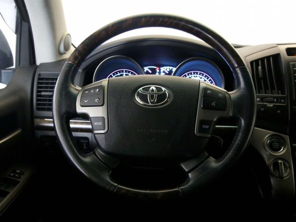Toyota Land Cruiser 200 Series с пробегом 2011 года, цена 2 890 000 рублей, 203000 км, внедорожник, Автокод Объявления