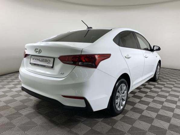 Hyundai Solaris II с пробегом 2018 года, цена 1 189 000 рублей, 240000 км, седан, Автокод Объявления