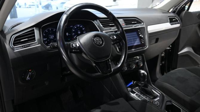 Volkswagen Tiguan II с пробегом 2018 года, цена 2 850 000 рублей, 123761 км, внедорожник, Автокод Объявления