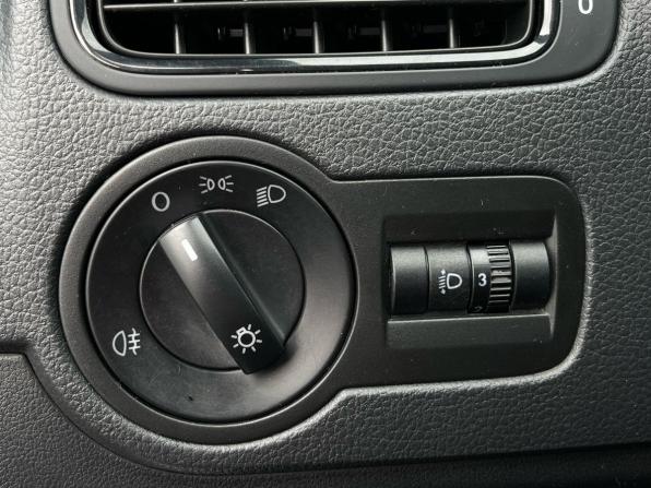 Volkswagen Polo V Рестайлинг с пробегом 2016 года, цена 960 000 рублей, 170225 км, седан, Автокод Объявления