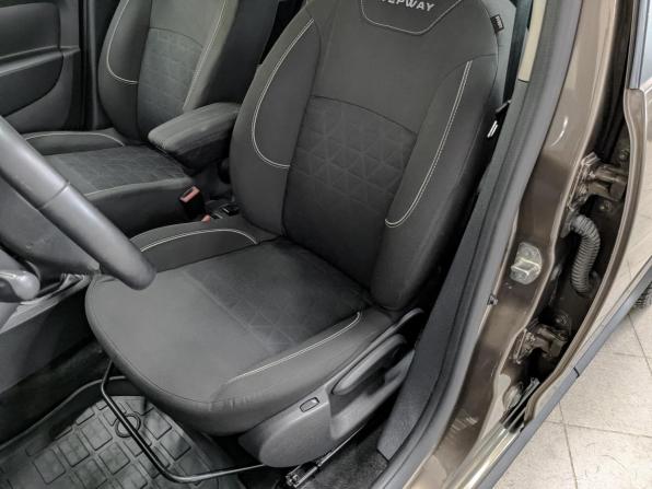Renault Sandero II Рестайлинг с пробегом 2018 года, цена 1 150 000 рублей, 96424 км, хэтчбек, Автокод Объявления