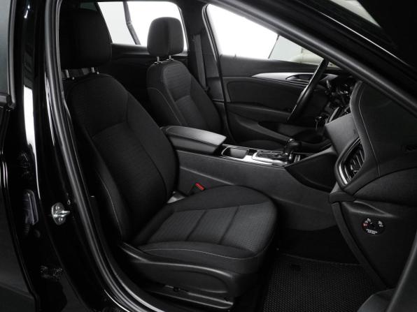 Opel Insignia II Рестайлинг с пробегом 2021 года, цена 2 259 000 рублей, 78955 км, универсал, Автокод Объявления