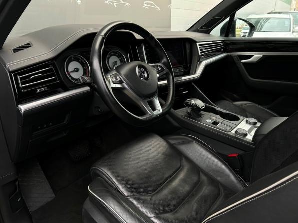 Volkswagen Touareg III с пробегом 2019 года, цена 3 109 700 рублей, 341364 км, внедорожник, Автокод Объявления