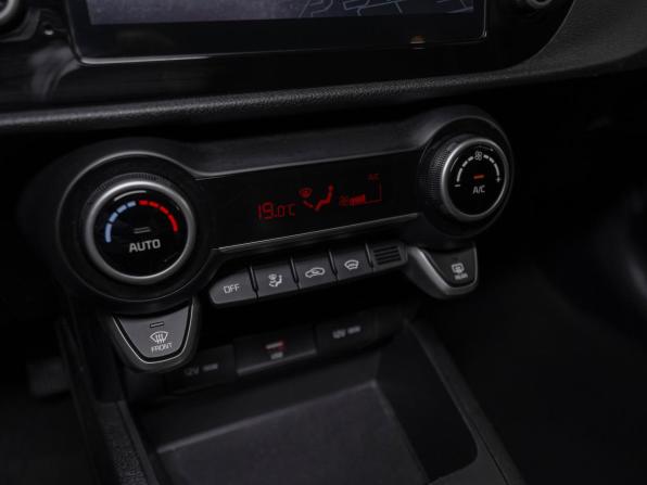 Kia Rio IV Рестайлинг с пробегом 2021 года, цена 1 840 000 рублей, 81367 км, хэтчбек, Автокод Объявления