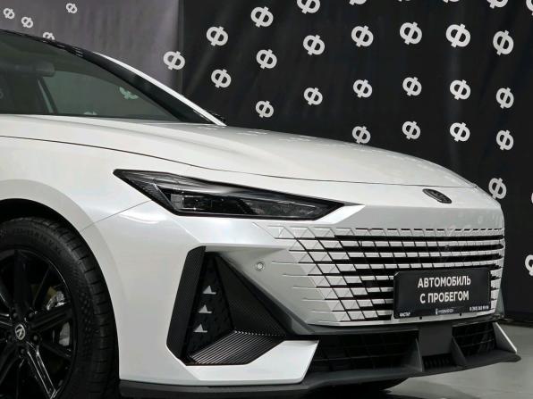 Changan UNI-V I с пробегом 2023 года, цена 2 599 000 рублей, 17406 км, лифтбек, Автокод Объявления