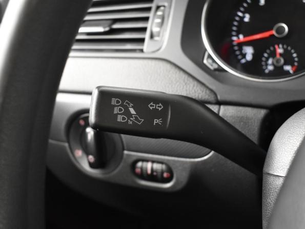 Volkswagen Jetta VI Рестайлинг с пробегом 2015 года, цена 1 098 900 рублей, 182632 км, седан, Автокод Объявления