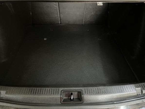 Renault Fluence I Рестайлинг с пробегом 2013 года, цена 748 000 рублей, 211804 км, седан, Автокод Объявления