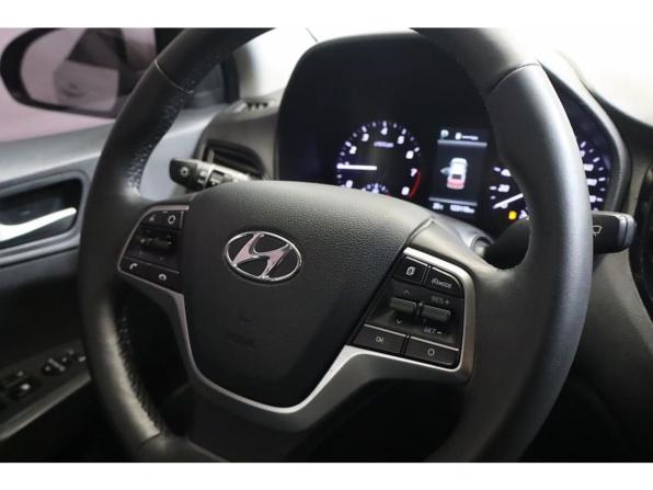 Hyundai Solaris II Рестайлинг с пробегом 2021 года, цена 1 492 000 рублей, 123109 км, седан, Автокод Объявления
