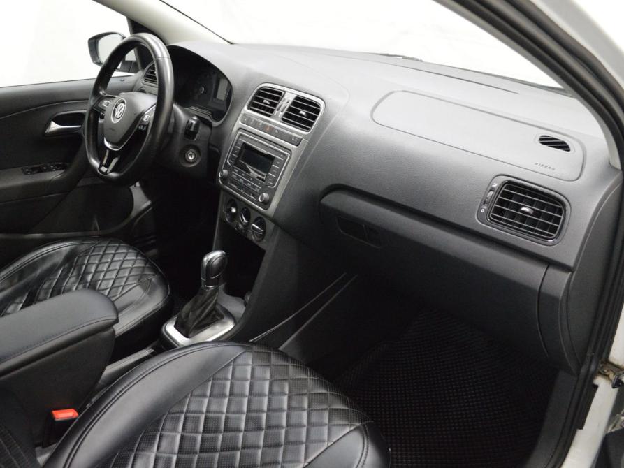 Volkswagen Polo V Рестайлинг Санкт-Петербург  - изображение 11