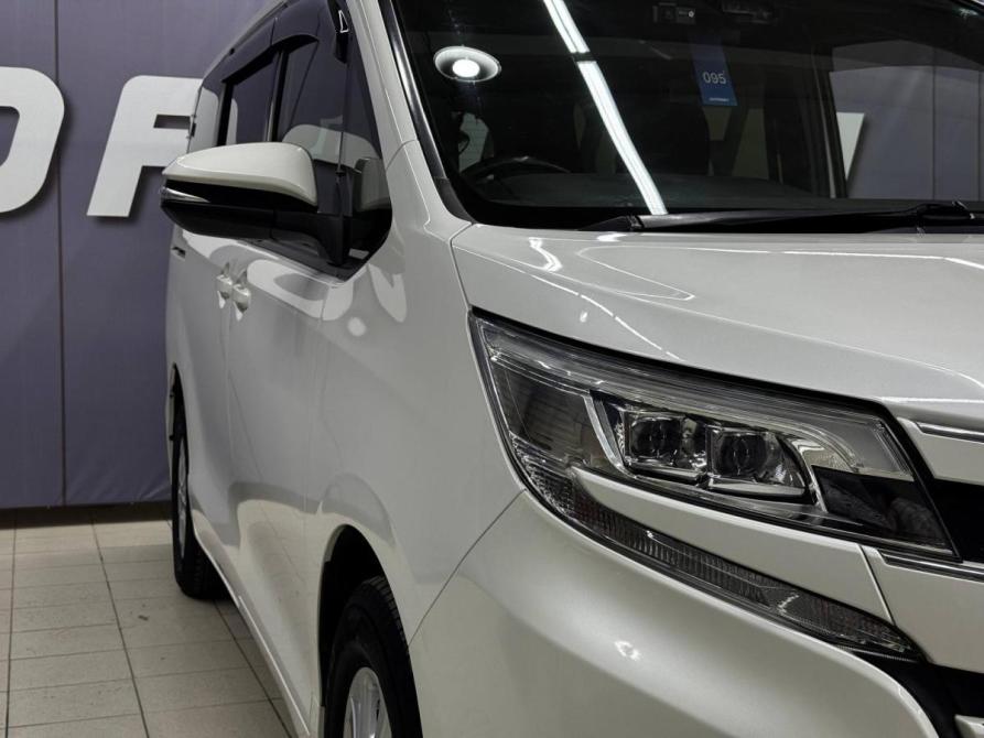 Toyota Noah III (R80) Рестайлинг Благовещенск  - изображение 13