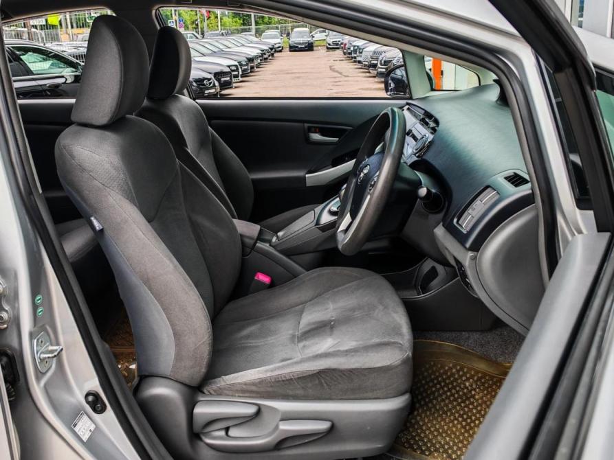 Toyota Prius III (XW30) Краснодар  - изображение 10