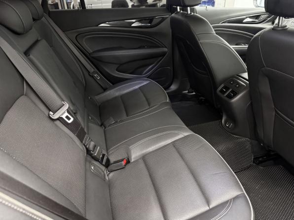 Opel Insignia II с пробегом 2018 года, цена 1 688 000 рублей, 136370 км, универсал, Автокод Объявления