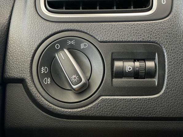 Volkswagen Polo V Рестайлинг с пробегом 2016 года, цена 1 177 000 рублей, 102847 км, седан, Автокод Объявления