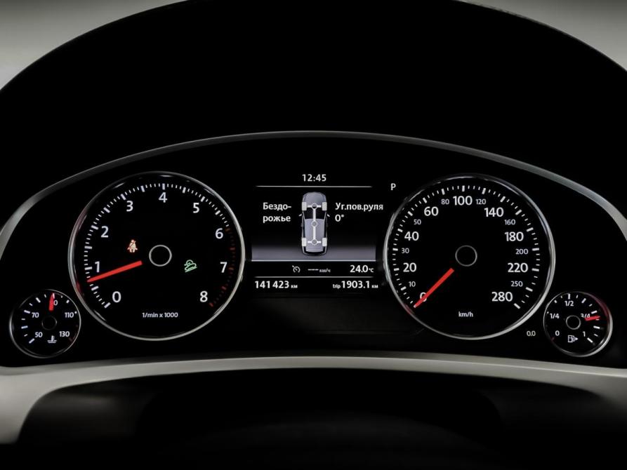 Volkswagen Touareg II Рестайлинг Санкт-Петербург  - изображение 16
