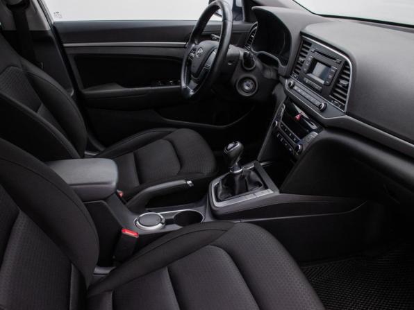 Hyundai Elantra VI (AD) с пробегом 2016 года, цена 1 415 000 рублей, 105984 км, седан, Автокод Объявления
