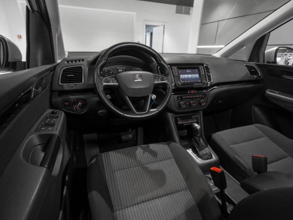 SEAT Alhambra II Рестайлинг с пробегом 2015 года, цена 1 770 000 рублей, 225219 км, минивэн, Автокод Объявления
