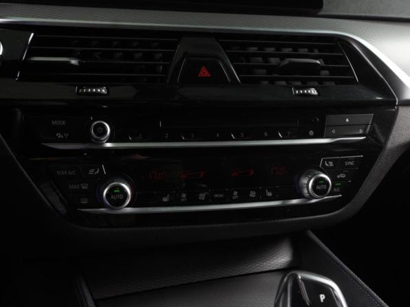 BMW 5 серии VII (G30/G31/G38) с пробегом 2017 года, цена 3 179 000 рублей, 186158 км, седан, Автокод Объявления