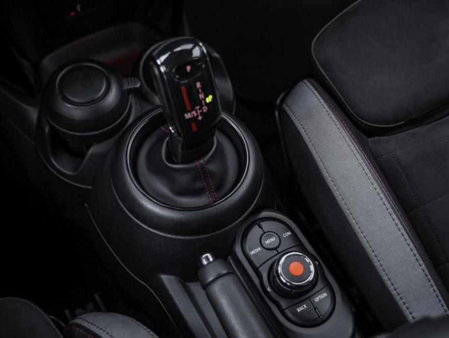 Mini Hatch III (F55/F56) Рестайлинг Санкт-Петербург  - изображение 19