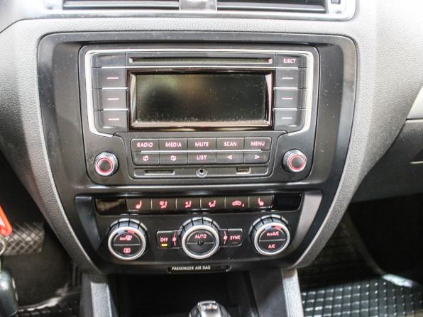 Volkswagen Jetta VI с пробегом 2013 года, цена 1 040 000 рублей, 118036 км, седан, Автокод Объявления