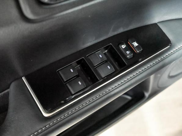 Lexus ES VI Рестайлинг с пробегом 2015 года, цена 1 850 000 рублей, 186746 км, седан, Автокод Объявления