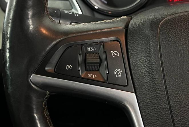 Opel Mokka I с пробегом 2013 года, цена 1 080 000 рублей, 95999 км, внедорожник, Автокод Объявления