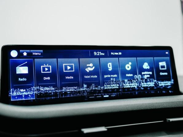 Genesis GV70 I с пробегом 2021 года, цена 5 750 000 рублей, 20471 км, внедорожник, Автокод Объявления
