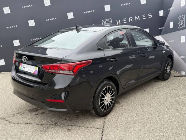 Hyundai Solaris II с пробегом 2017 года, цена 950 000 рублей, 172617 км, седан, Автокод Объявления