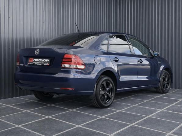 Volkswagen Polo V Рестайлинг с пробегом 2016 года, цена 1 257 000 рублей, 85443 км, седан, Автокод Объявления