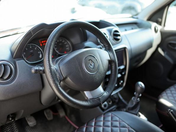 Renault Duster I с пробегом 2012 года, цена 909 000 рублей, 180000 км, внедорожник, Автокод Объявления