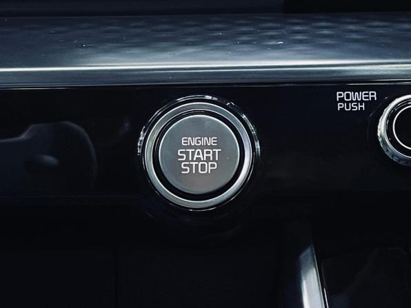 Kia Carnival IV с пробегом 2021 года, цена 3 350 000 рублей, 165651 км, минивэн, Автокод Объявления