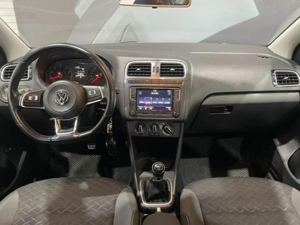Volkswagen Polo V Рестайлинг с пробегом 2018 года, цена 970 000 рублей, 102000 км, седан, Автокод Объявления