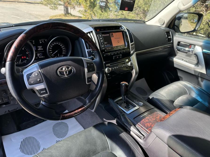 Toyota Land Cruiser 200 Series Рестайлинг 1 Санкт-Петербург  - изображение 14