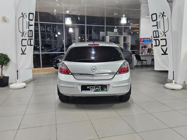 Opel Astra J Рестайлинг с пробегом 2012 года, цена 635 000 рублей, 238992 км, хэтчбек, Автокод Объявления