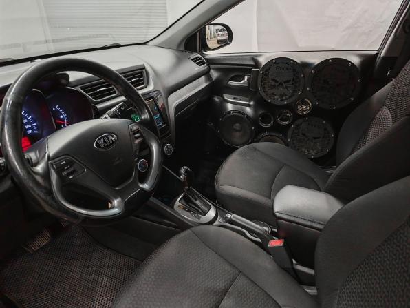 Kia Rio III Рестайлинг с пробегом 2015 года, цена 890 000 рублей, 215428 км, седан, Автокод Объявления