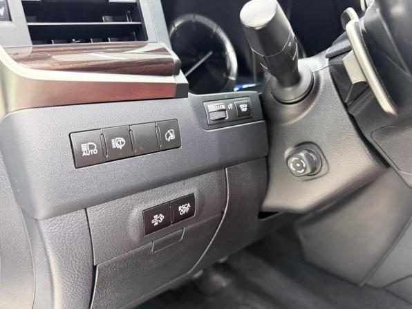 Lexus LX III Рестайлинг 2 с пробегом 2019 года, цена 10 200 000 рублей, 105745 км, внедорожник, Автокод Объявления