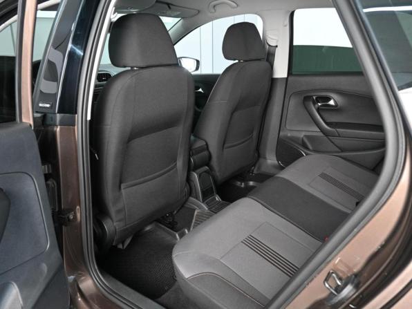 Volkswagen Polo V Рестайлинг с пробегом 2016 года, цена 1 329 000 рублей, 83478 км, седан, Автокод Объявления