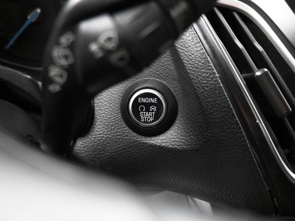 Ford Focus III Рестайлинг с пробегом 2018 года, цена 1 225 000 рублей, 184215 км, хэтчбек, Автокод Объявления