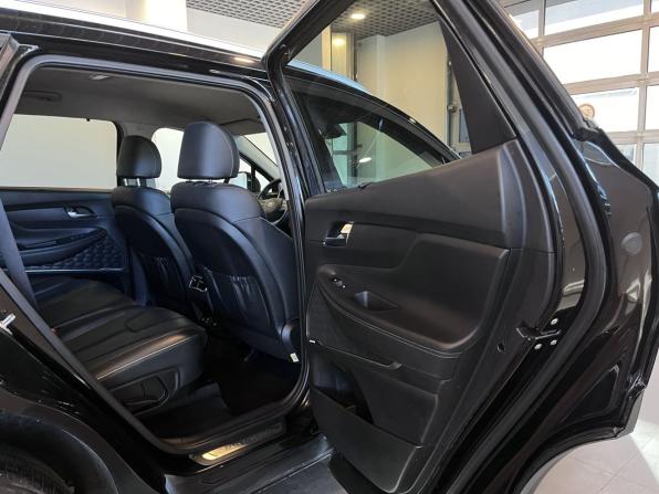 Hyundai Santa Fe IV Рестайлинг с пробегом 2021 года, цена 4 040 000 рублей, 91426 км, внедорожник, Автокод Объявления