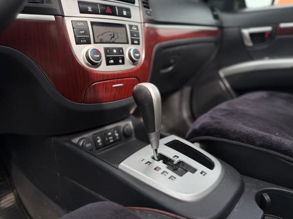 Hyundai Santa Fe II с пробегом 2008 года, цена 1 250 000 рублей, 251319 км, внедорожник, Автокод Объявления