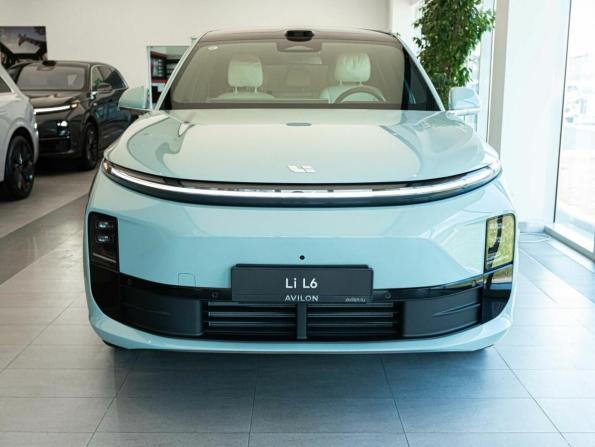 Новый Li Auto (Lixiang) L6 2025 года, цена 8 990 000 рублей, внедорожник, Автокод Объявления