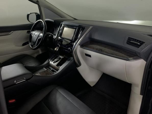 Toyota Alphard III Рестайлинг с пробегом 2019 года, цена 4 555 000 рублей, 184036 км, минивэн, Автокод Объявления