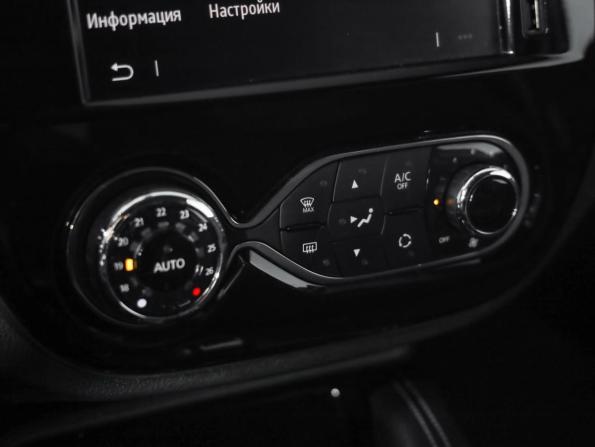 Renault Kaptur I Рестайлинг с пробегом 2021 года, цена 1 599 000 рублей, 136589 км, внедорожник, Автокод Объявления