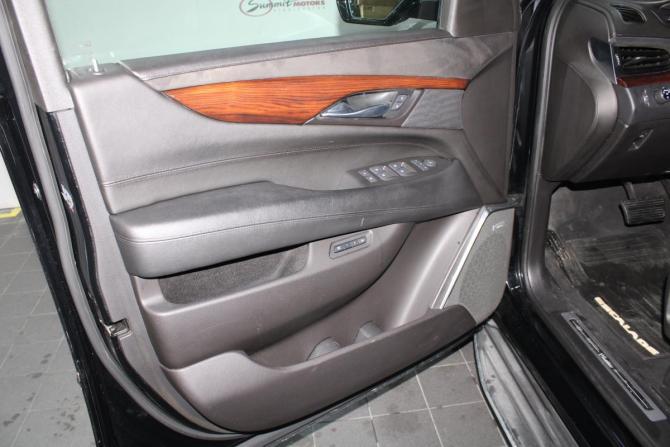 Cadillac Escalade IV с пробегом 2015 года, цена 5 555 000 рублей, 145789 км, внедорожник, Автокод Объявления