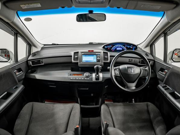 Honda Freed I Рестайлинг с пробегом 2012 года, цена 1 055 000 рублей, 176273 км, компактвэн, Автокод Объявления