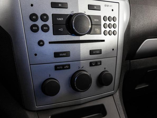 Opel Zafira B Рестайлинг с пробегом 2013 года, цена 849 000 рублей, 216313 км, компактвэн, Автокод Объявления