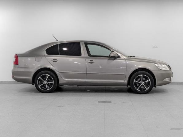 Skoda Octavia II (A5) Рестайлинг с пробегом 2011 года, цена 995 000 рублей, 146837 км, лифтбек, Автокод Объявления